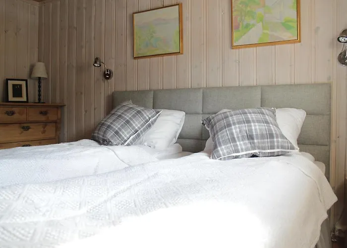 Nordre Ekre Gardshotell فندق فينسترا