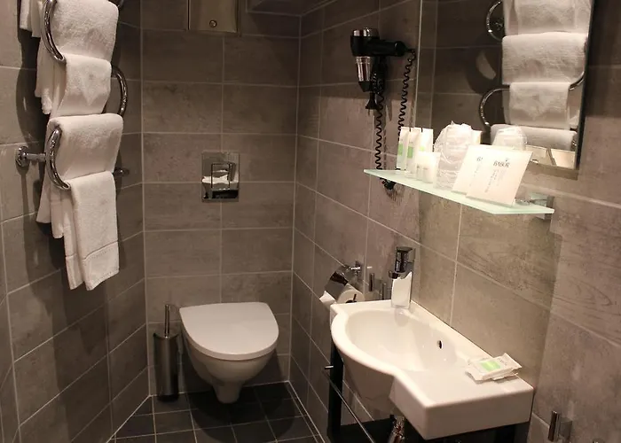 Nordre Ekre Gardshotell فينسترا