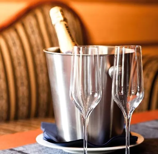 Nordre Ekre Gardshotell Hotel