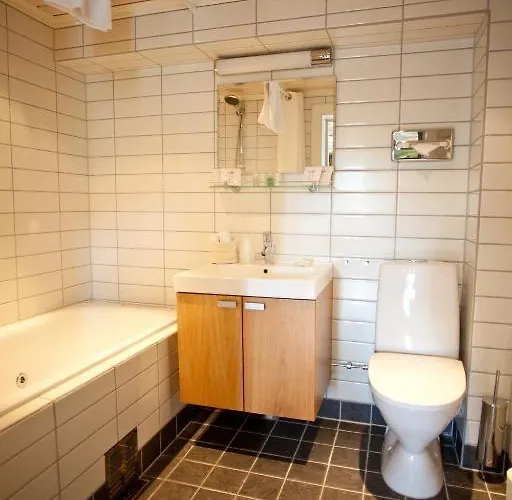 Nordre Ekre Gardshotell Hotel