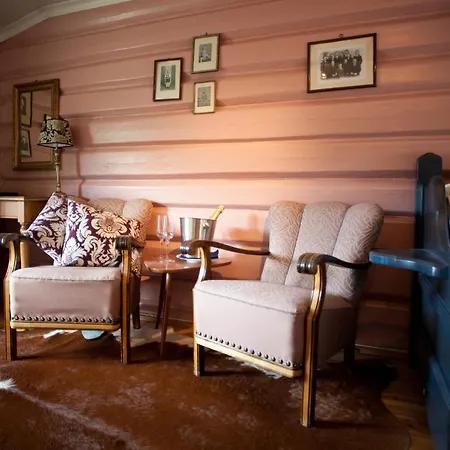 Nordre Ekre Gardshotell 3*